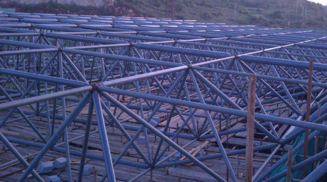 涿州概述网架加工中对钢材的质量的过细恳求